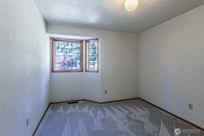 Property photo for 6305 75th Avenue Ct W, University Place photo 18