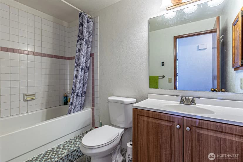 Property photo for 6305 75th Avenue Ct W, University Place photo 17