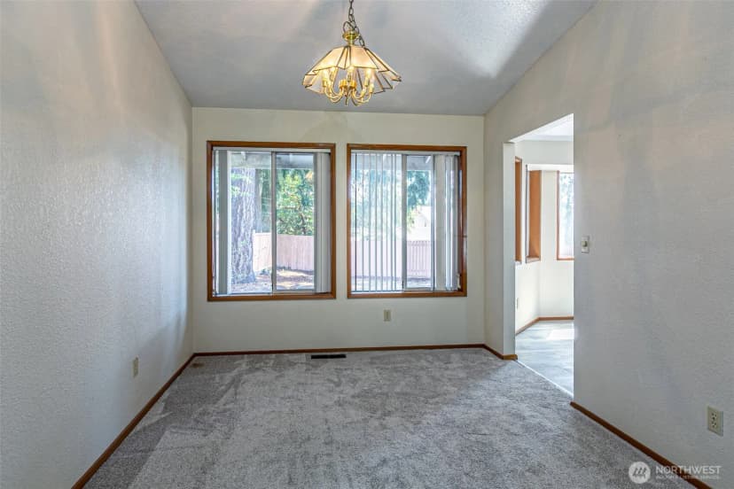 Property photo for 6305 75th Avenue Ct W, University Place photo 8