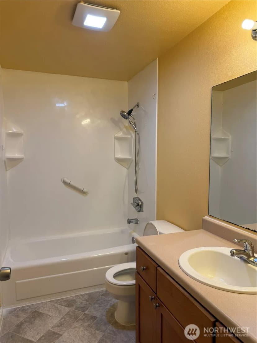 Property photo for 26221 116th Avenue Se #f105, Kent photo 6