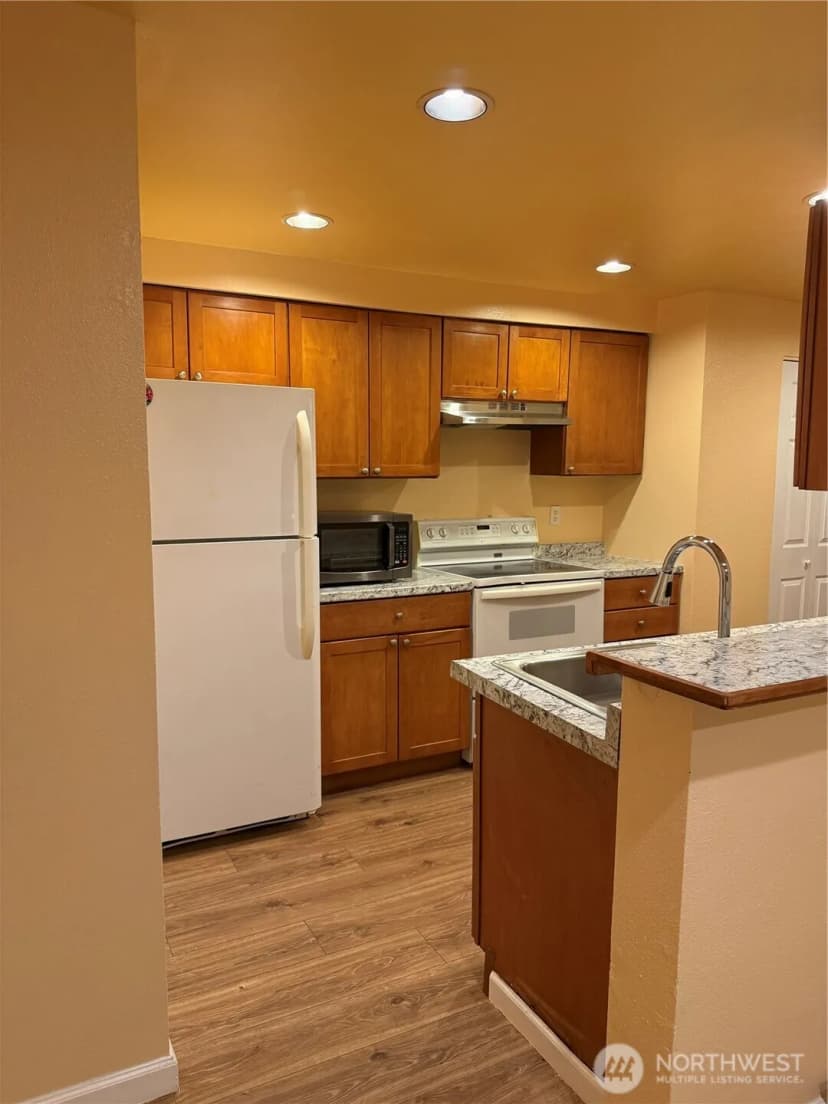 Property photo for 26221 116th Avenue Se #f105, Kent photo 3