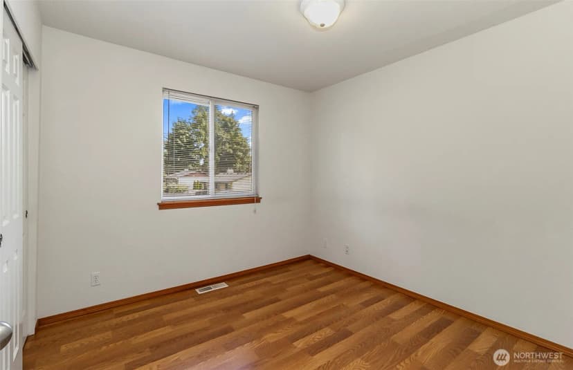 Property photo for 25 166th Place Se, Mill Creek photo 35