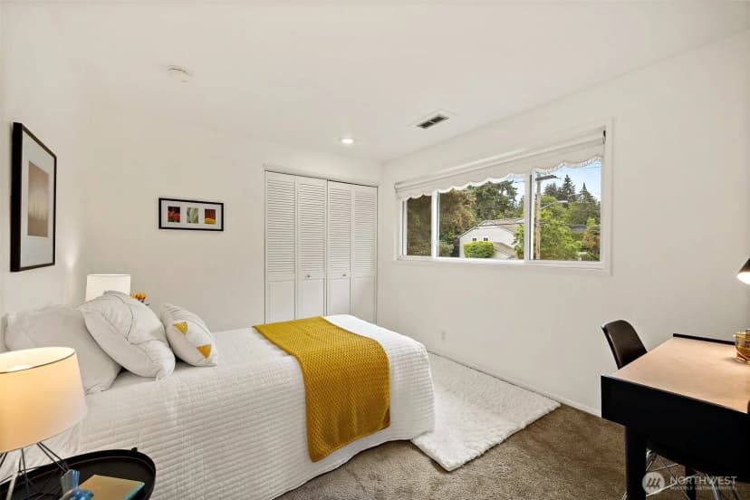 Property photo for 10602 Ne 60th Street, Kirkland photo 26