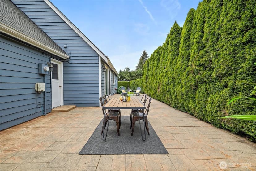 Property photo for 10602 Ne 60th Street, Kirkland photo 32