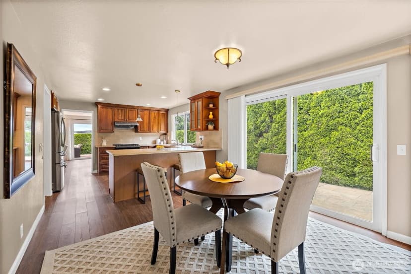 Property photo for 10602 Ne 60th Street, Kirkland photo 20