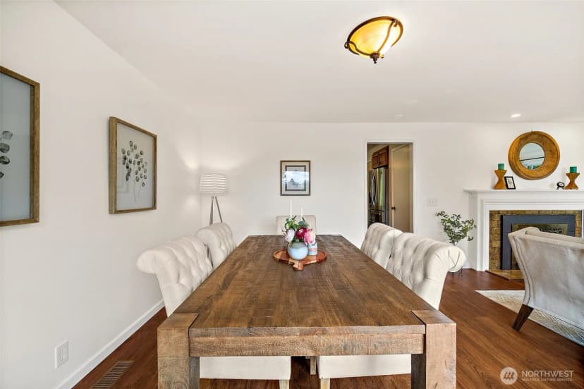 Property photo for 10602 Ne 60th Street, Kirkland photo 8