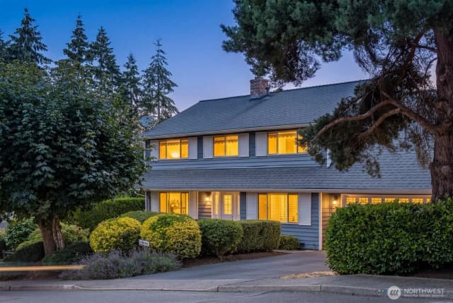 Property photo for 10602 Ne 60th Street, Kirkland photo 5