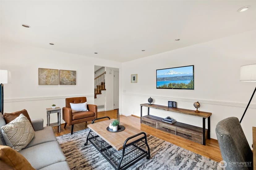 Property photo for 10602 Ne 60th Street, Kirkland photo 14