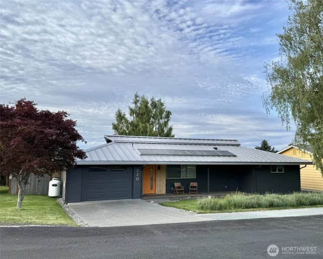 Property photo for 220 Sixth Street, Langley