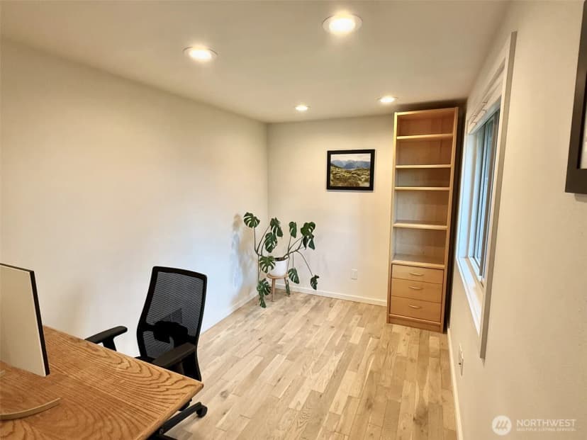 Property photo for 220 Sixth Street, Langley photo 10