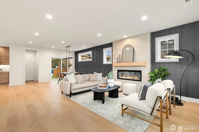 Property photo for 3032 Ne Blakeley Street, Seattle photo 5