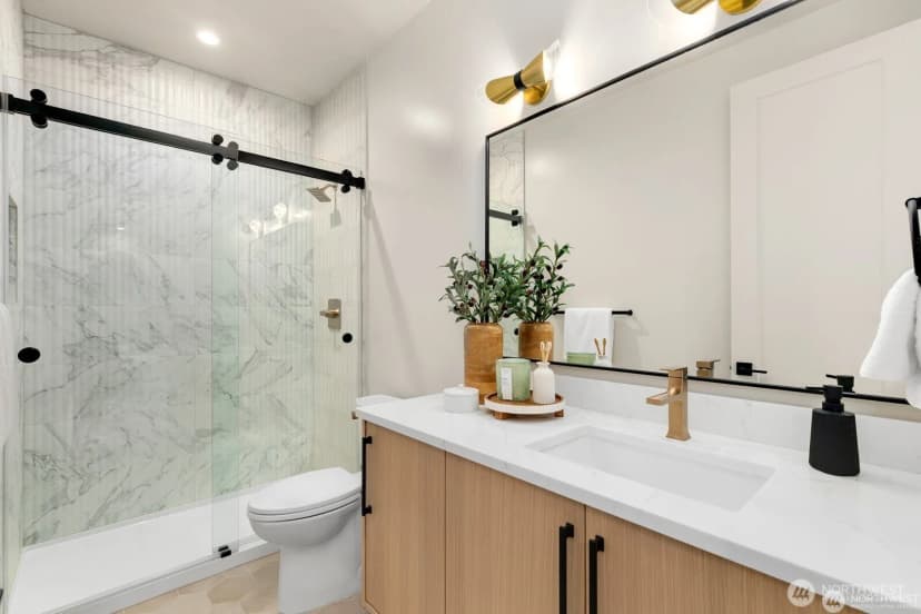 Property photo for 3032 Ne Blakeley Street, Seattle photo 12