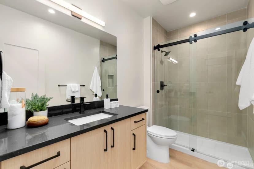 Property photo for 3032 Ne Blakeley Street, Seattle photo 30