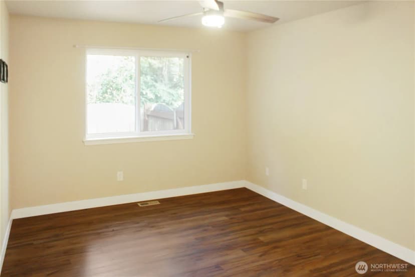 Property photo for 18310 Blue Hills Drive Se, Yelm photo 12