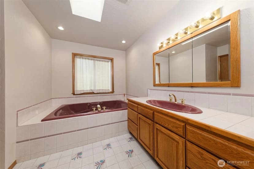 Property photo for 220 Se Sells Drive, Shelton photo 21