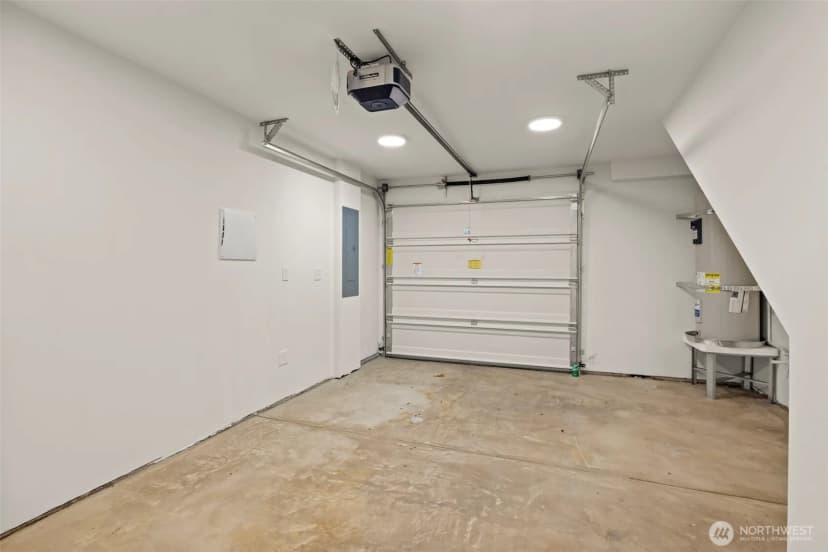 Property photo for 4105 25th Avenue Sw, Seattle photo 11