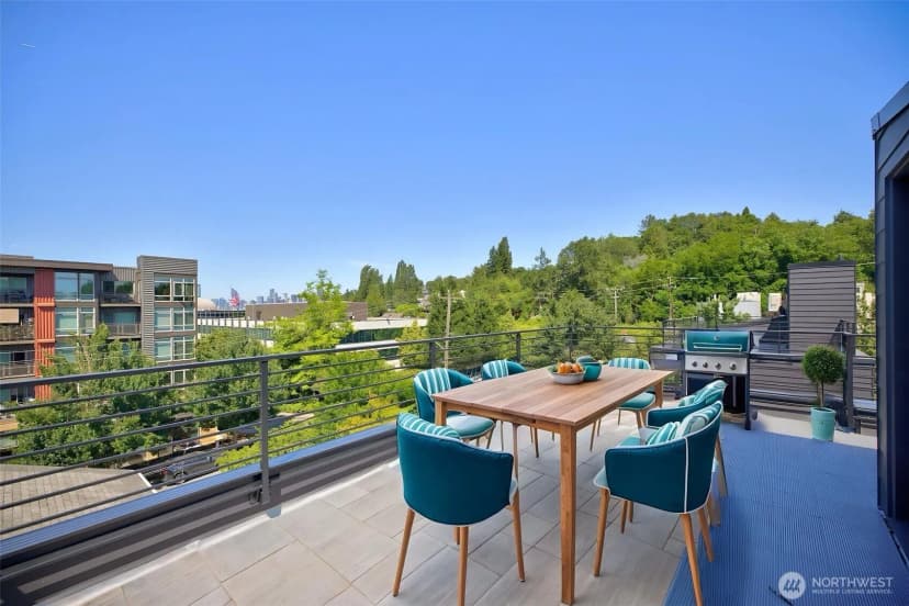 Property photo for 4105 25th Avenue Sw, Seattle photo 17