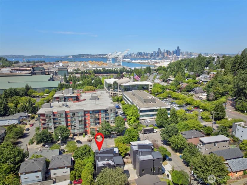 Property photo for 4105 25th Avenue Sw, Seattle photo 18