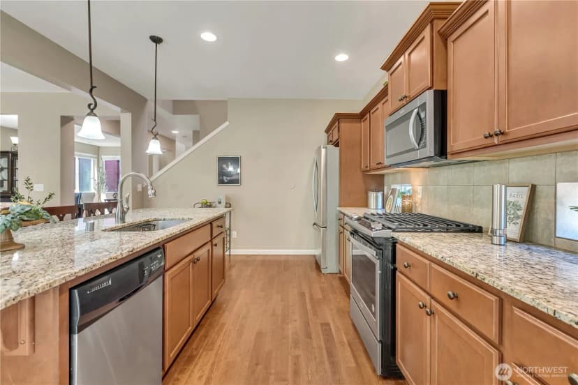 Property photo for 2404 57th Street Se, Auburn photo 19
