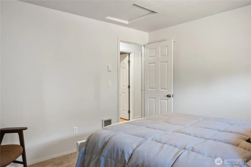 Property photo for 1101 E Ballantrae Drive, Shelton photo 16