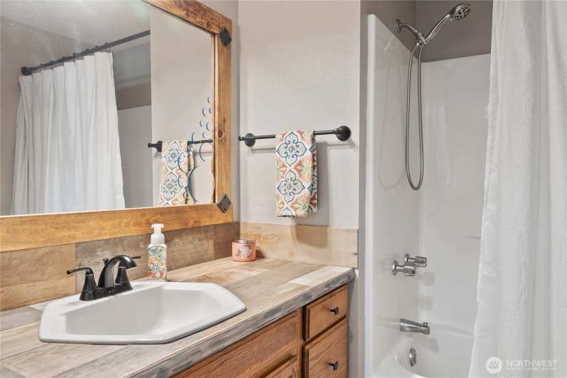 Property photo for 1101 E Ballantrae Drive, Shelton photo 17