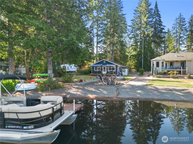 Property photo for 1101 E Ballantrae Drive, Shelton photo 2