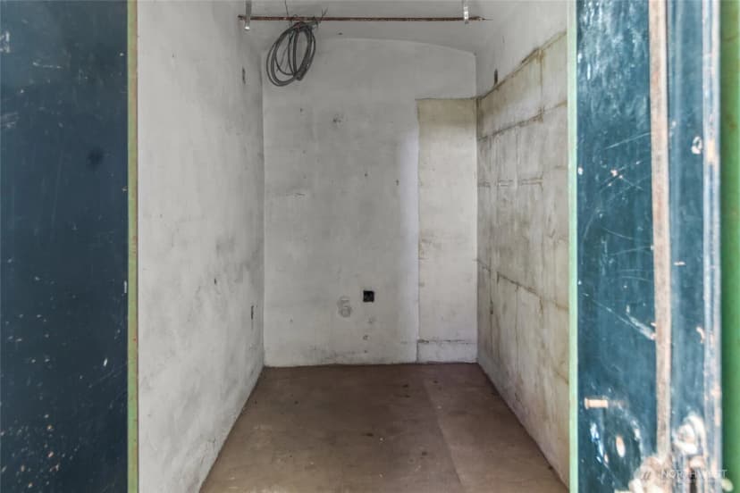 Property photo for 101 W 2nd Street, Lind photo 16