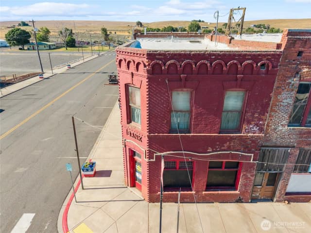 Property photo for 101 W 2nd Street, Lind photo 4