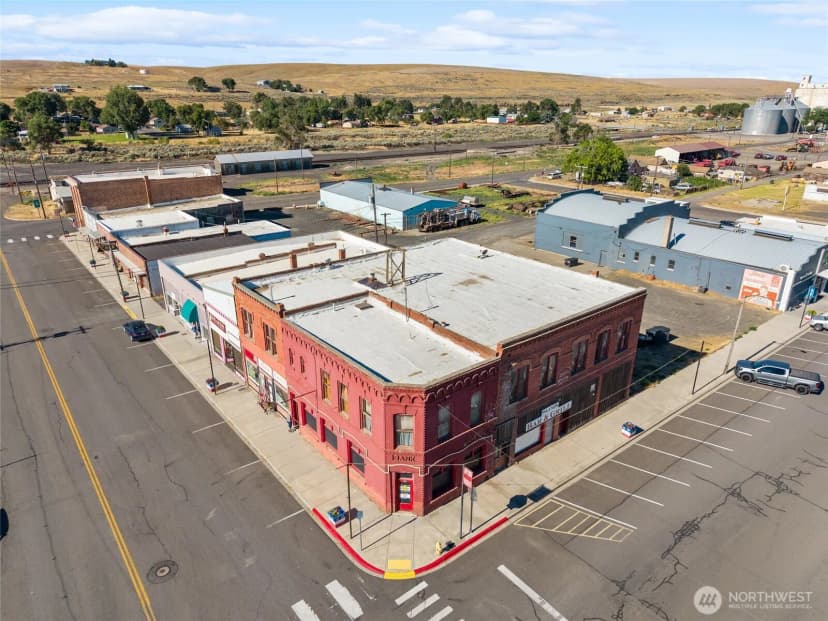 Property photo for 101 W 2nd Street, Lind photo 6