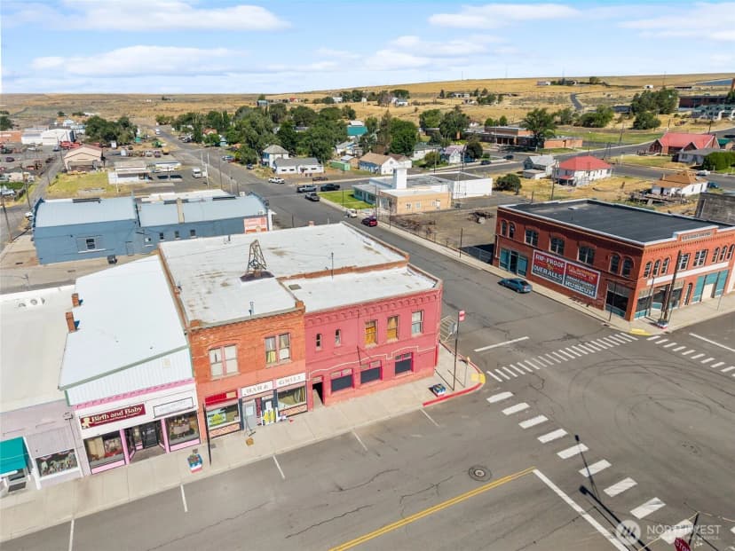 Property photo for 101 W 2nd Street, Lind photo 8