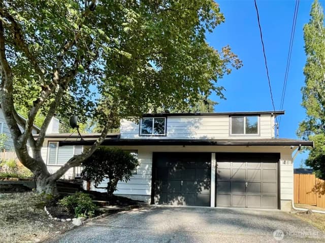 Property photo for 1261 150th Avenue Se, Bellevue photo 4