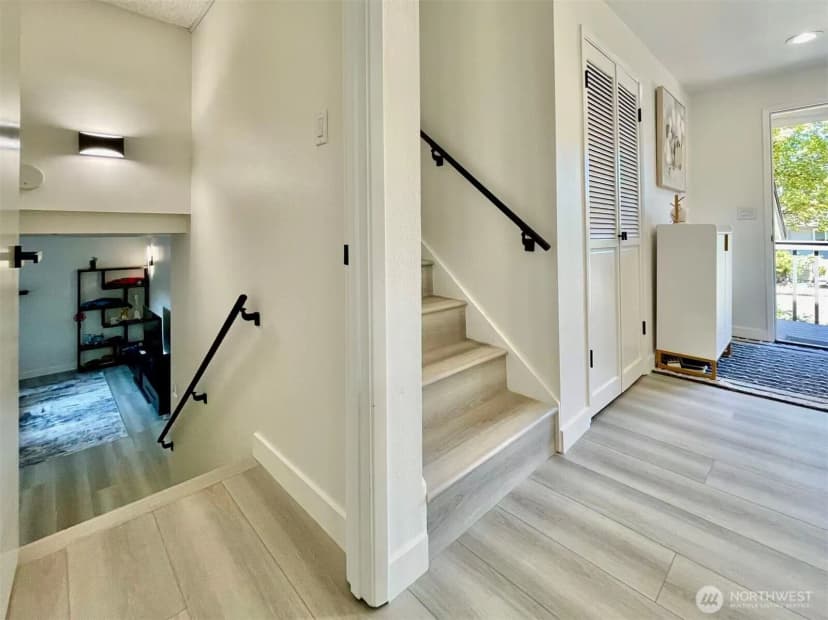 Property photo for 1261 150th Avenue Se, Bellevue photo 26