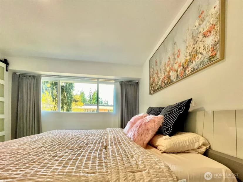 Property photo for 1261 150th Avenue Se, Bellevue photo 18