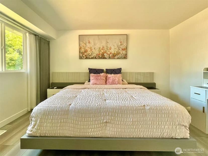Property photo for 1261 150th Avenue Se, Bellevue photo 17