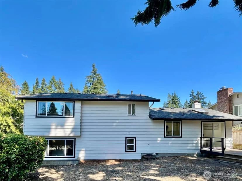 Property photo for 1261 150th Avenue Se, Bellevue photo 32