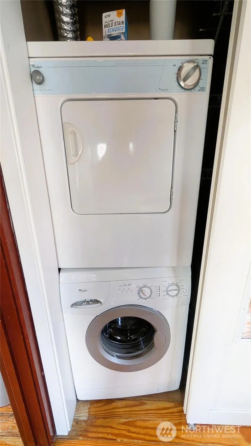 Property photo for 2401 N Northlake Way #e9, Seattle photo 20