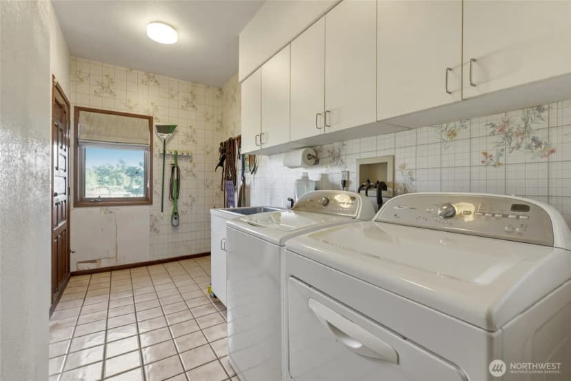 Property photo for 32 Thompson Lane, Elma photo 24