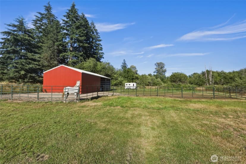 Property photo for 32 Thompson Lane, Elma photo 34