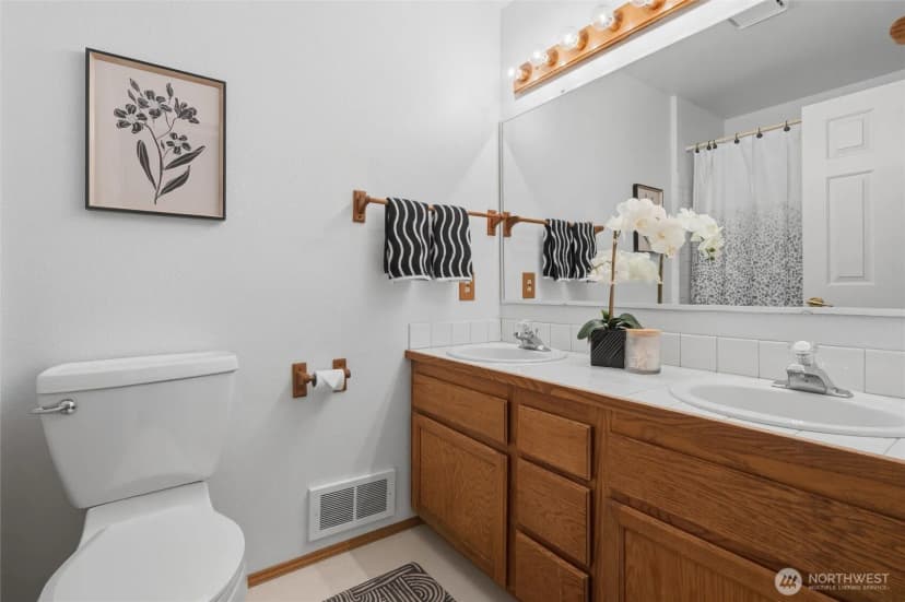 Property photo for 2426 Se Celebrity Court, Port Orchard photo 26