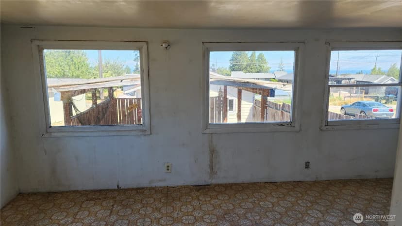 Property photo for 415 E Lopez Ave, Port Angeles photo 6