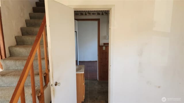 Property photo for 415 E Lopez Ave, Port Angeles photo 4