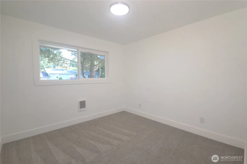Property photo for 1936 Ne Clemens Street, Bremerton photo 28