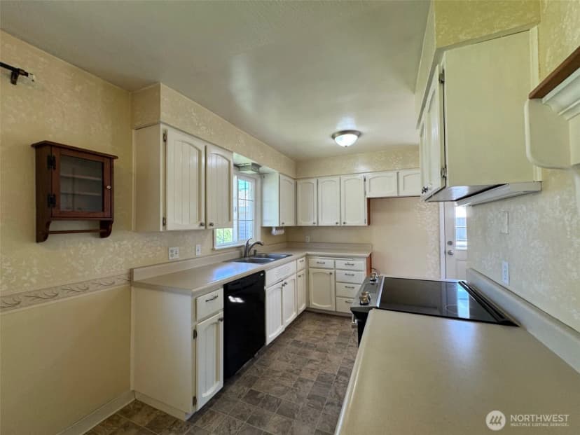 Property photo for 438 S Burke Road, Connell photo 12