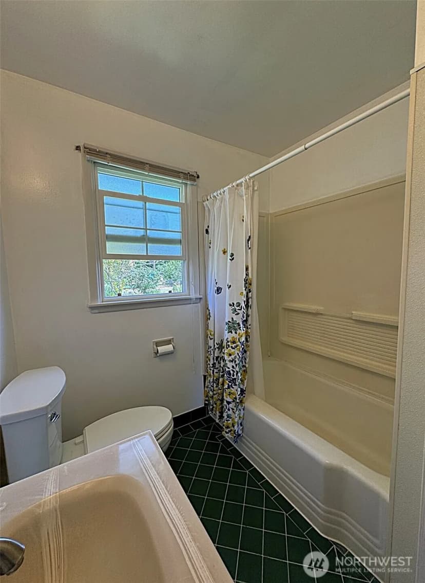 Property photo for 438 S Burke Road, Connell photo 16