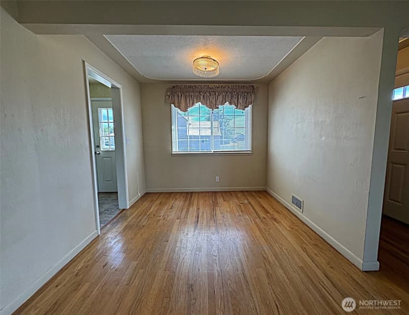 Property photo for 438 S Burke Road, Connell photo 9