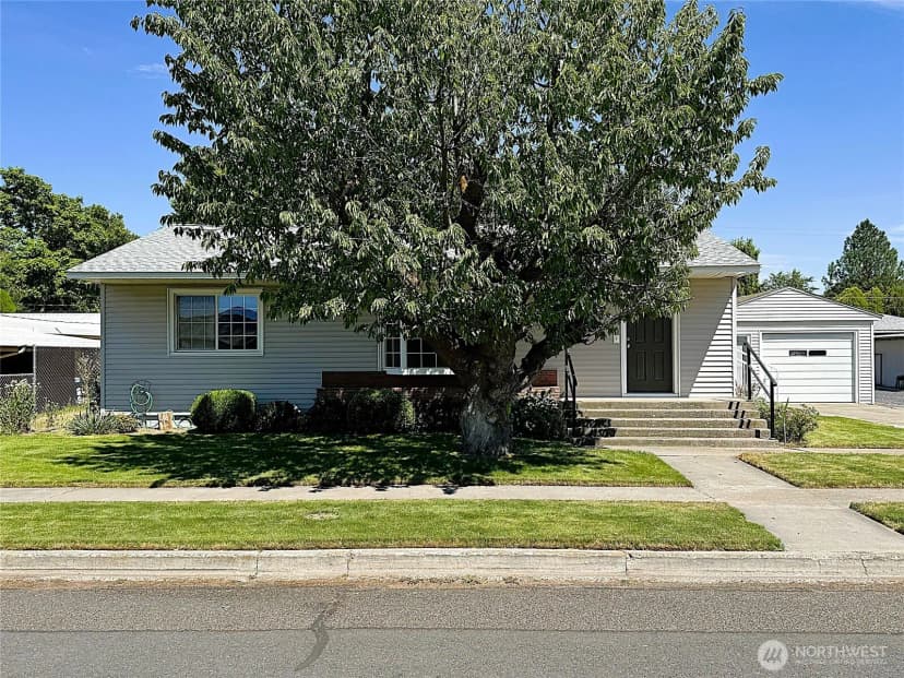Property photo for 438 S Burke Road, Connell photo 3