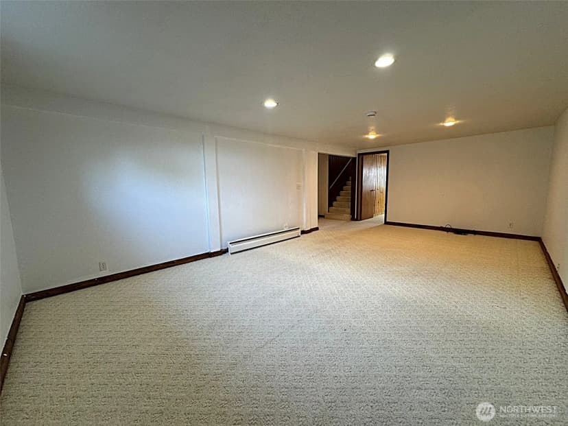 Property photo for 438 S Burke Road, Connell photo 22
