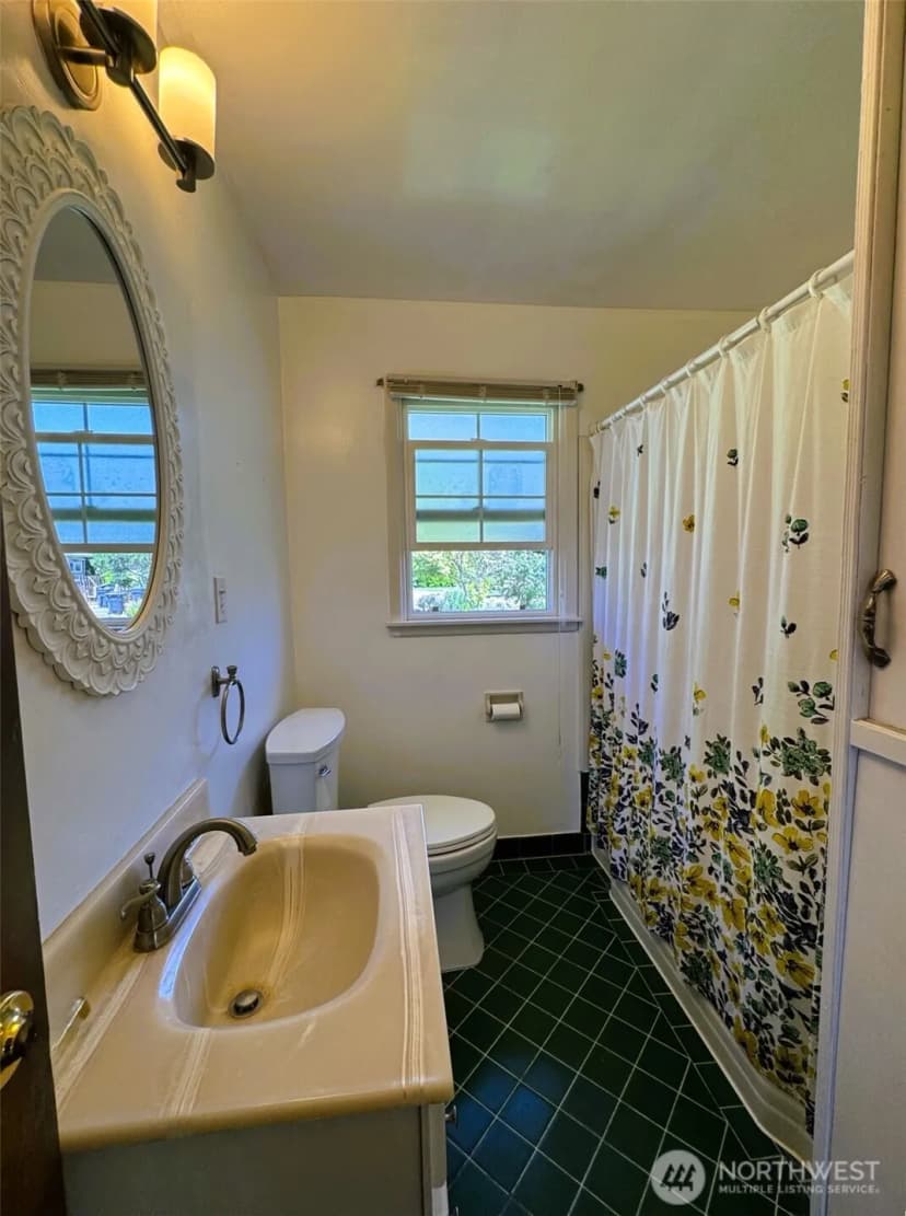 Property photo for 438 S Burke Road, Connell photo 15
