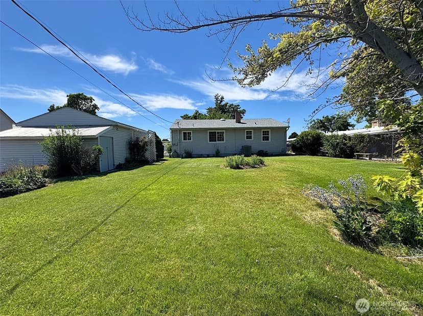Property photo for 438 S Burke Road, Connell photo 37