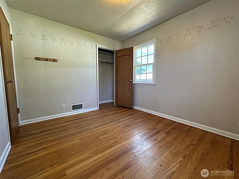 Property photo for 438 S Burke Road, Connell photo 18